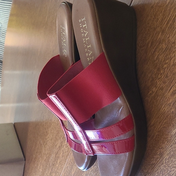 EUC Italian Shoemaker Wedge sandals - Picture 3 of 8